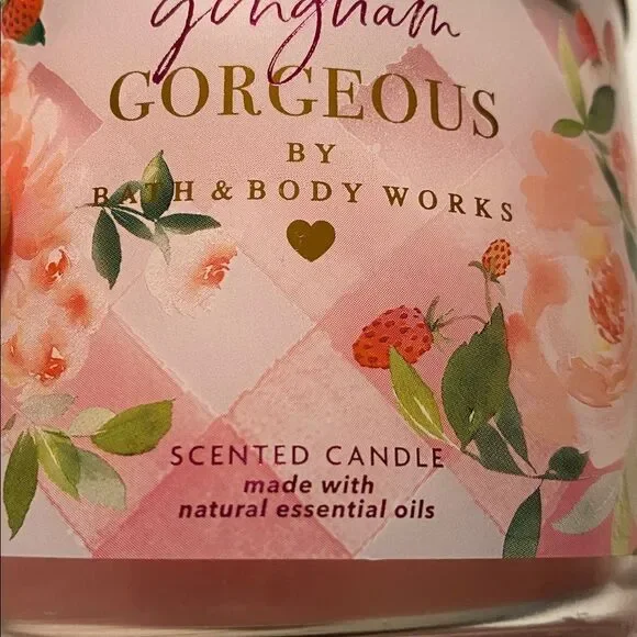 Bath & Body Works 3 Wick Scented Candle Gingham Gorgeous strawberry peach 14.5 - Picture 4 of 5